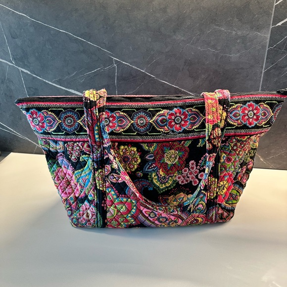 Vera Bradley XL Zippered Tote Bag - Picture 2 of 7